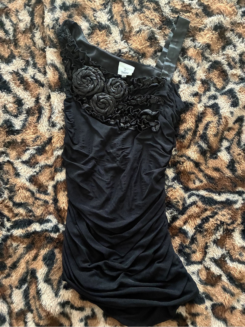 faux off shoulder rose top